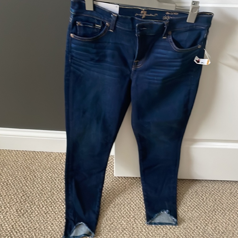 NWT - 7 for all Mankind ankle jeans